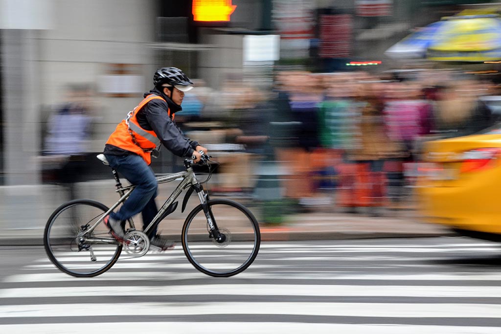 What is the Most Effective Hi-Vis Wear for Cyclists?